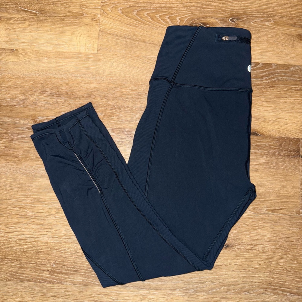 Lululemon Run Inspire Tight Luxtreme navy blue Size 8